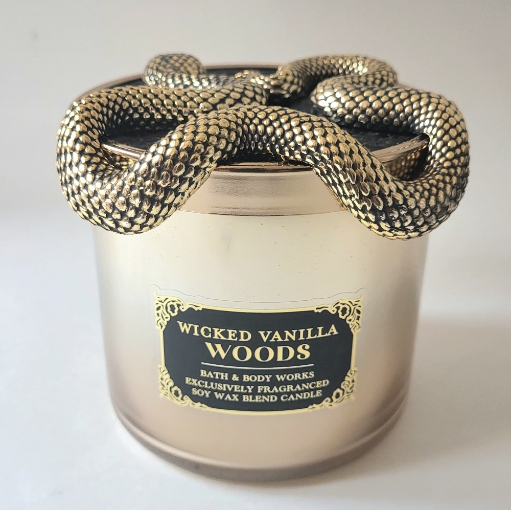 B&BW Wicked Vanilla Woods 3-Wick Candle w/Snake Decorative Lid